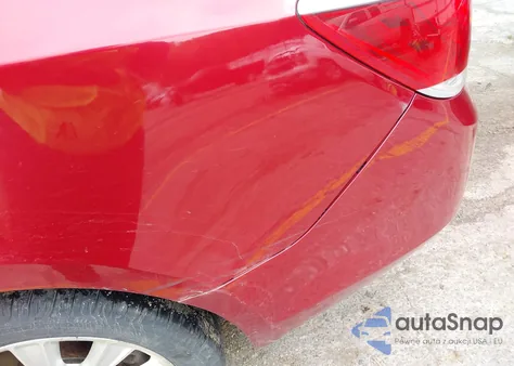 2013 Buick Lacrosse Leather Group z USA, uszkodzony, nr VIN 1G4GC5ER1DF211815